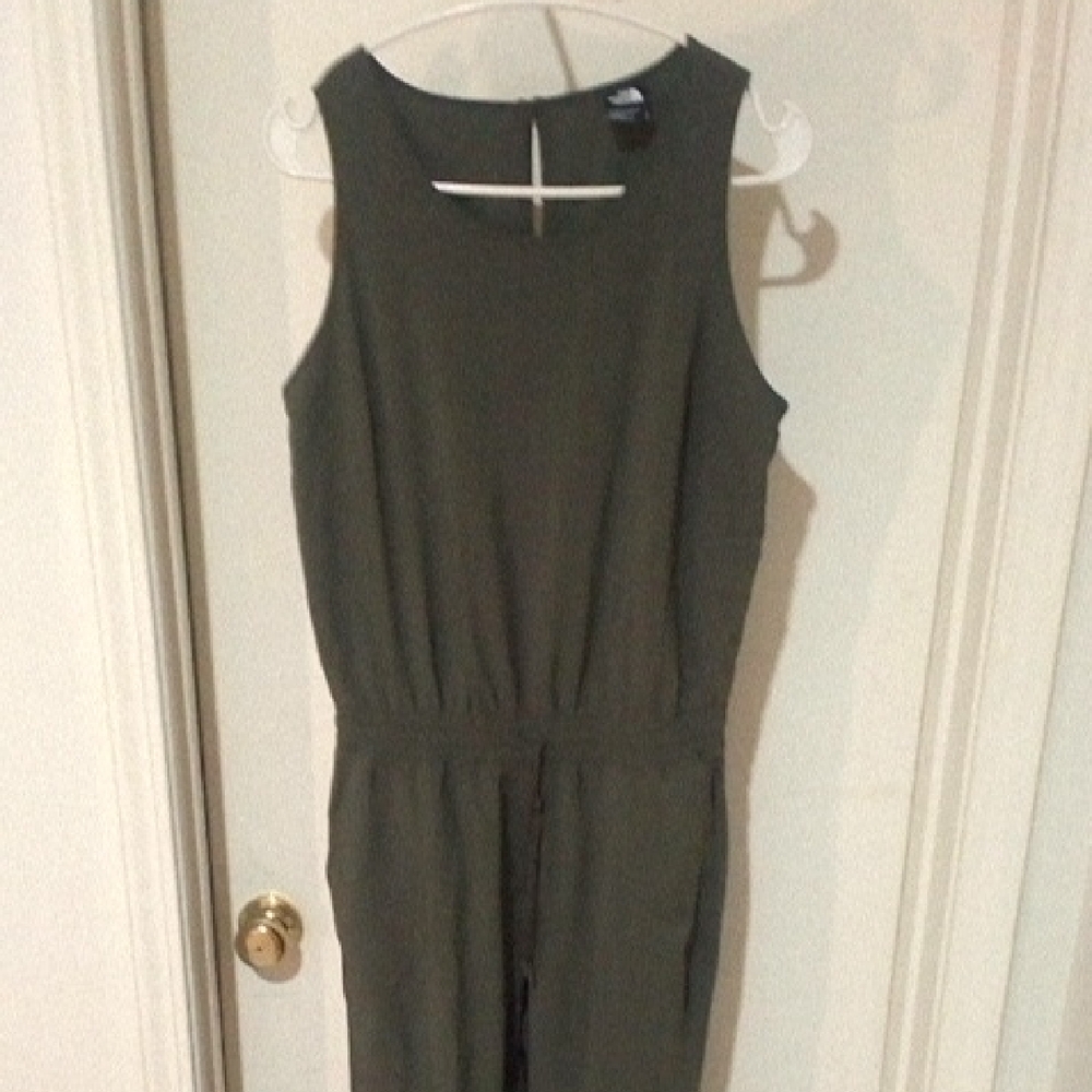 Olive Green Sleeveless Jumpsuit